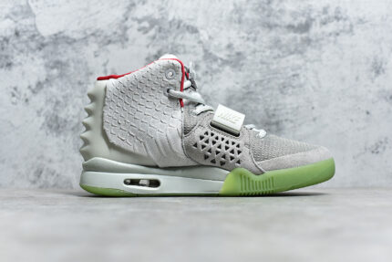 Air Yeezy 2 NRG ‘Pure Platinum’ crossreps