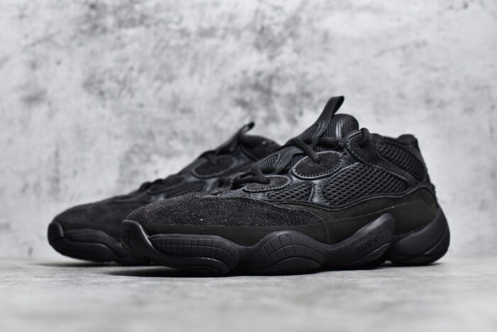 Yeezy 500 Utility Black crossreps