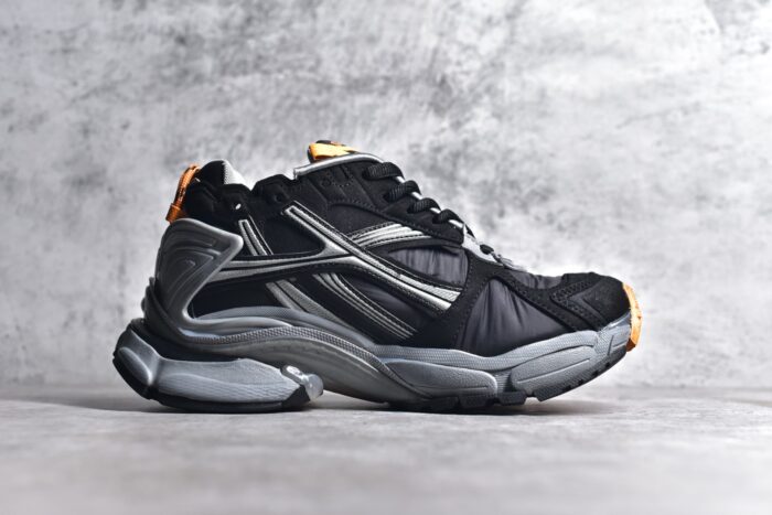 Balenciaga Runner Sneakers In Black Worn-out effect crossreps