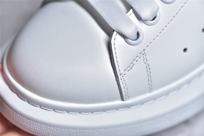 Alexander McQueen Oversized Sneaker Patent Grey crossreps