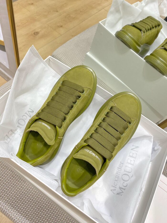 Alexander McQueen Oversized Sole Sneaker Green crossreps