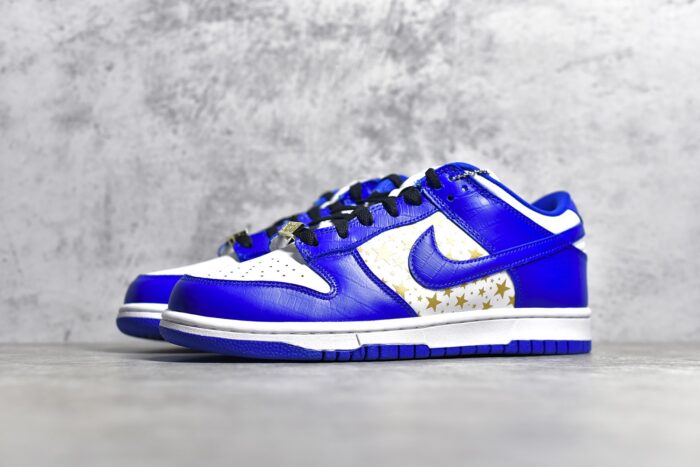 SB Dunk Low Supreme Hyper Royal crossreps