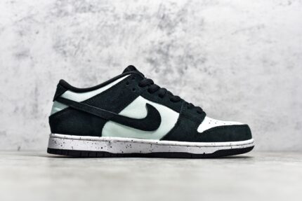 SB Dunk Low Barely Green 854866-003 crossreps