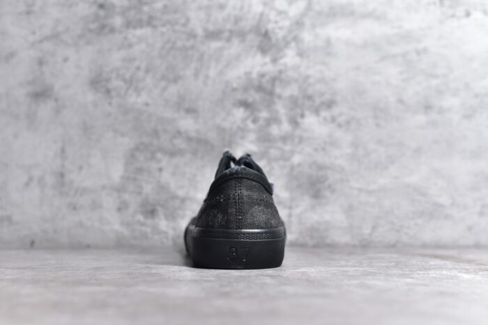Balenciaga Paris Low Top Sneaker In Black crossreps