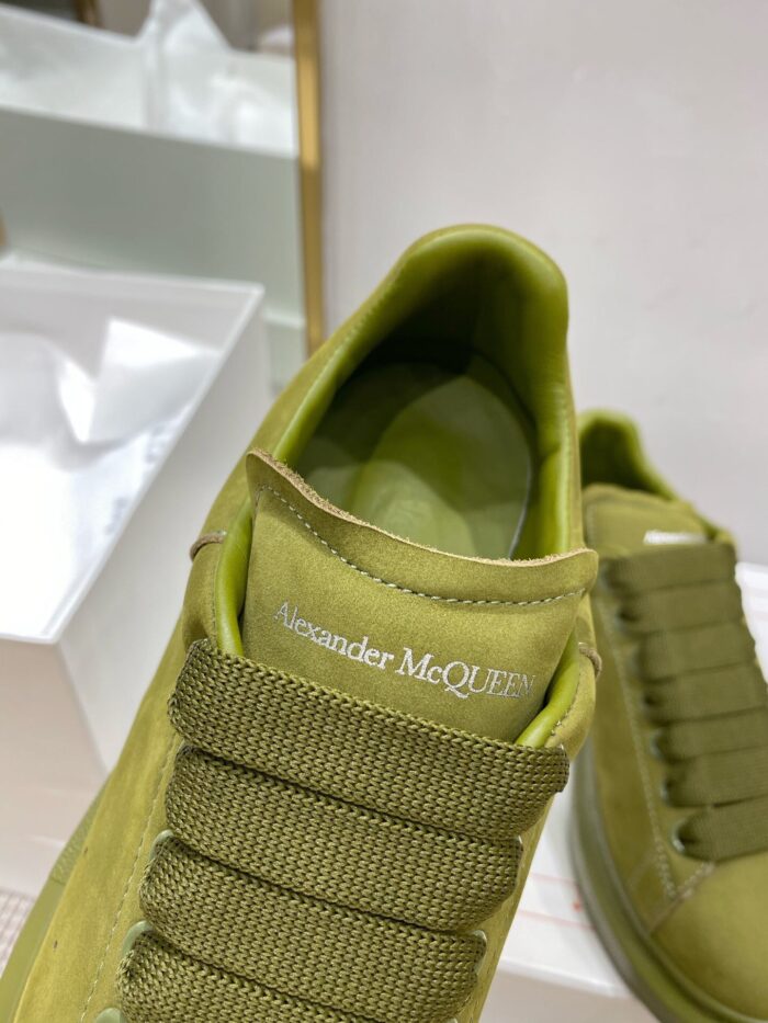 Alexander McQueen Oversized Sole Sneaker Green crossreps