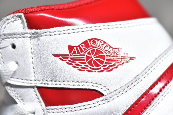 Air Jordan 1 Retro Metallic Red Crossreps