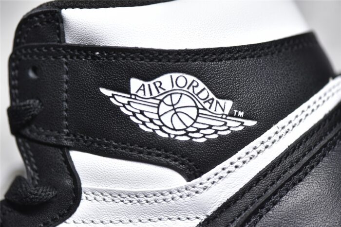 Air Jordan 1 High Black White Crossreps