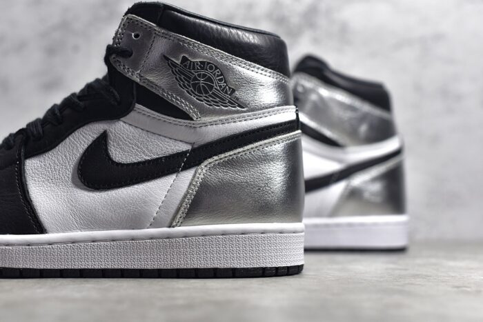 Air Jordan 1 Black Silver Crossreps