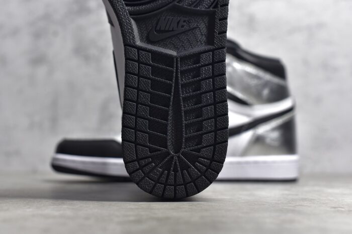 Air Jordan 1 Black Silver Crossreps