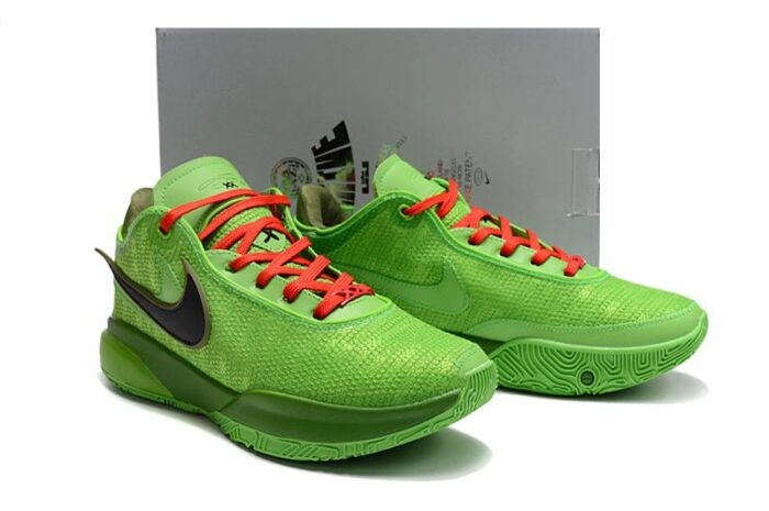 NIKE LEBRON 20 x GRINCH crossreps