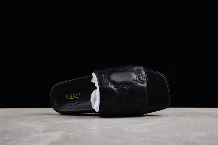 Gucci Black Leather Slide Sandals with Embossed Logo crossreps