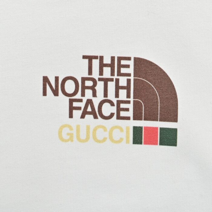 The North Face Scenery Logo T-Shirt crossreps