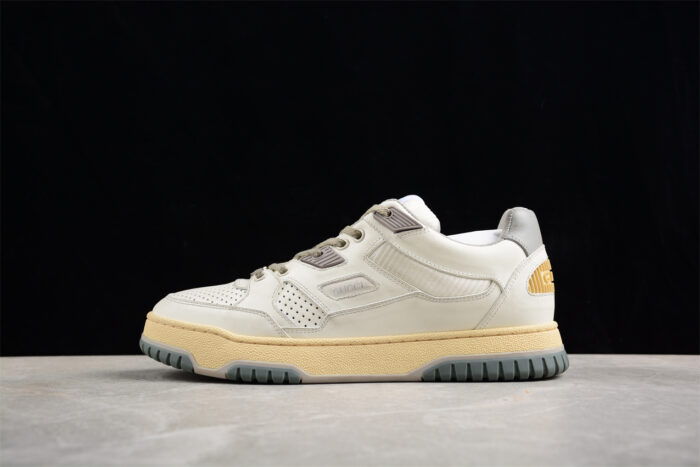 Gucci Ultrapace R Sneakers - Beige and Grey crossreps