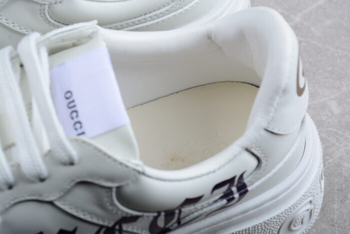 Gucci Script Logo Sneaker - White crossreps