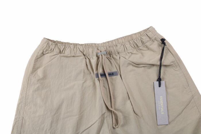 Essentials High Street 3M Reflective Logo Short crossreps