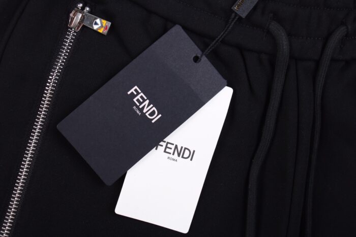 Fendi Little Monster Embroidery Logo Short crossreps