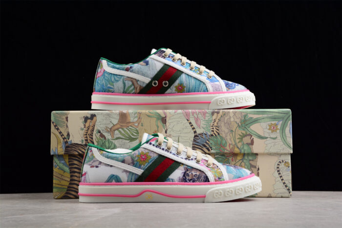 Gucci Artistic Canvas Sneakers with Green and Red Stripe crossreps