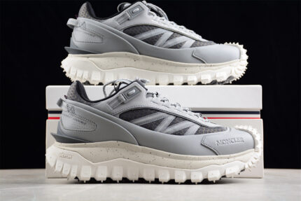 Moncler Trailgrip GTX - Gray and White crossreps