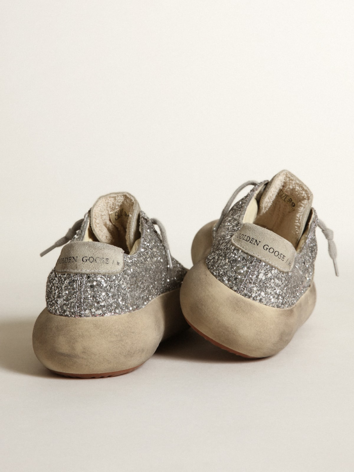 Space-Star shoes in silver glitter with ice-gray suede star and heel tab crossreps