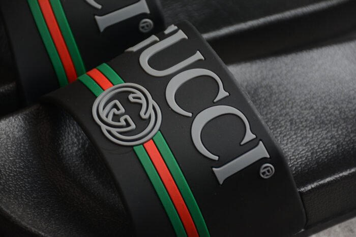 Gucci GG Slide Sandals - Black crossreps