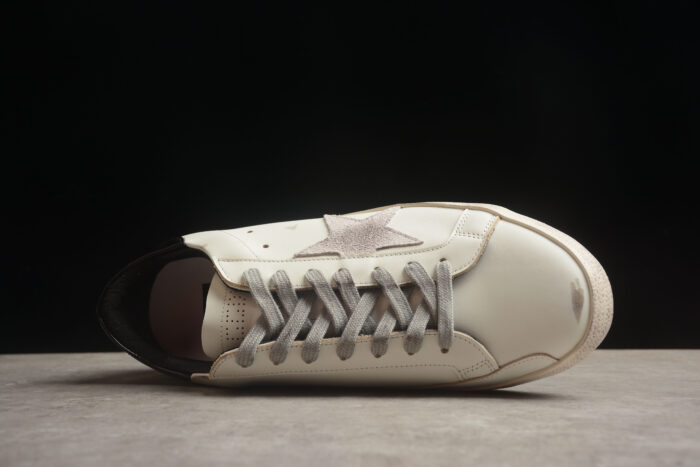 Golden Goose Distressed White Leather Sneakers with Black Heel Tab crossreps