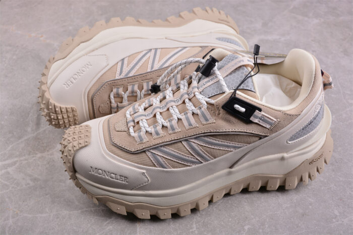 Moncler Trailgrip GTX Sneakers in Beige crossreps