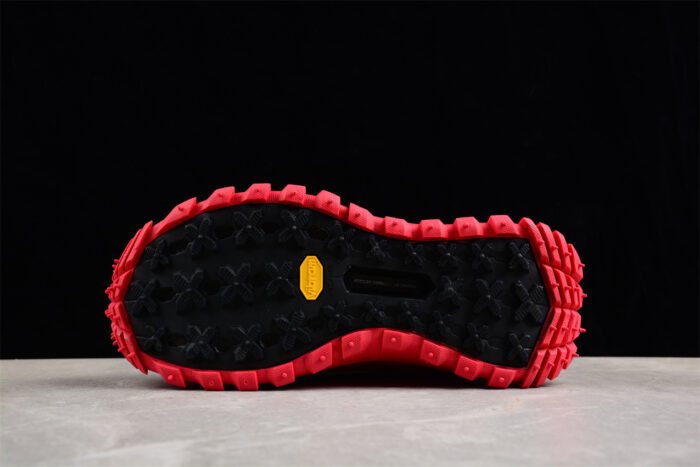 Moncler Trailgrip GTX - Black and Red crossreps