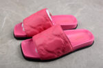 Gucci Pink Leather Slide Sandals with Embossed Logo crossreps