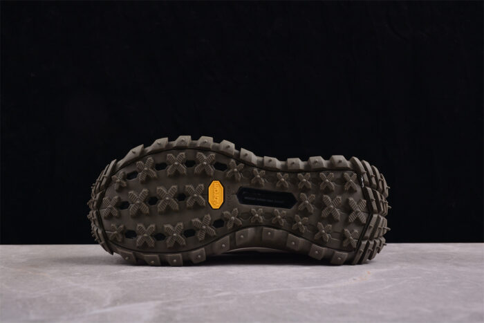 Moncler Trailgrip GTX Sneakers in Olive Green crossreps