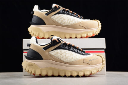 Moncler Trailgrip GTX - Beige and Black crossreps