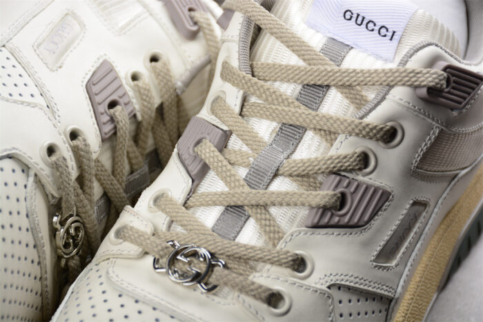 Gucci Ultrapace R Sneakers - Beige and Grey crossreps