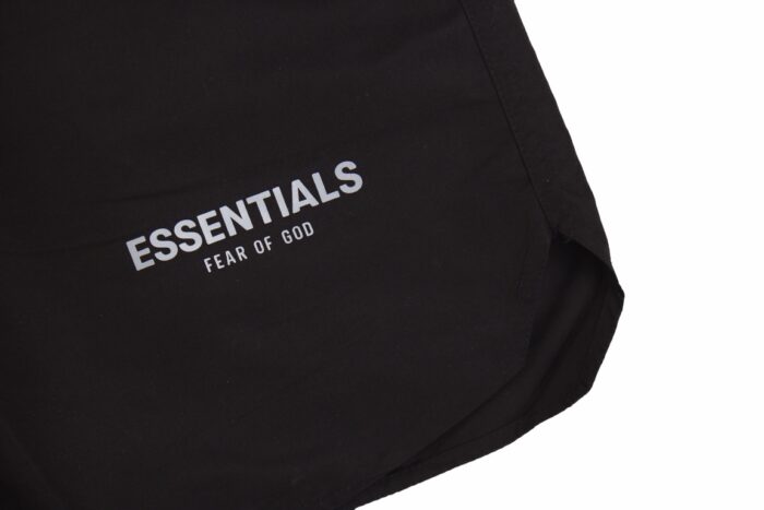 Essentials High Street 3M Reflective Logo Short crossreps