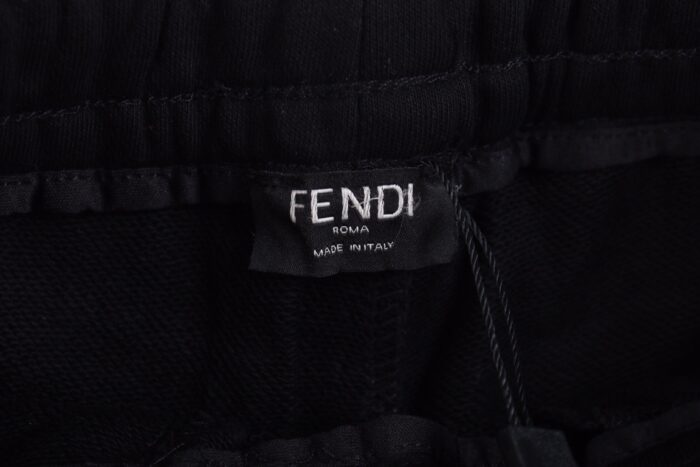 Fendi Little Monster Embroidery Logo Short crossreps