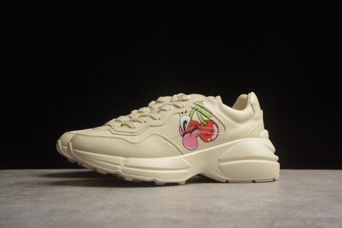 Gucci Rhyton Sneakers - Beige crossreps