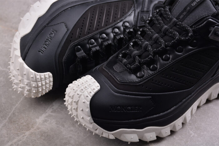 Moncler Trailgrip GTX Sneakers in Black crossreps