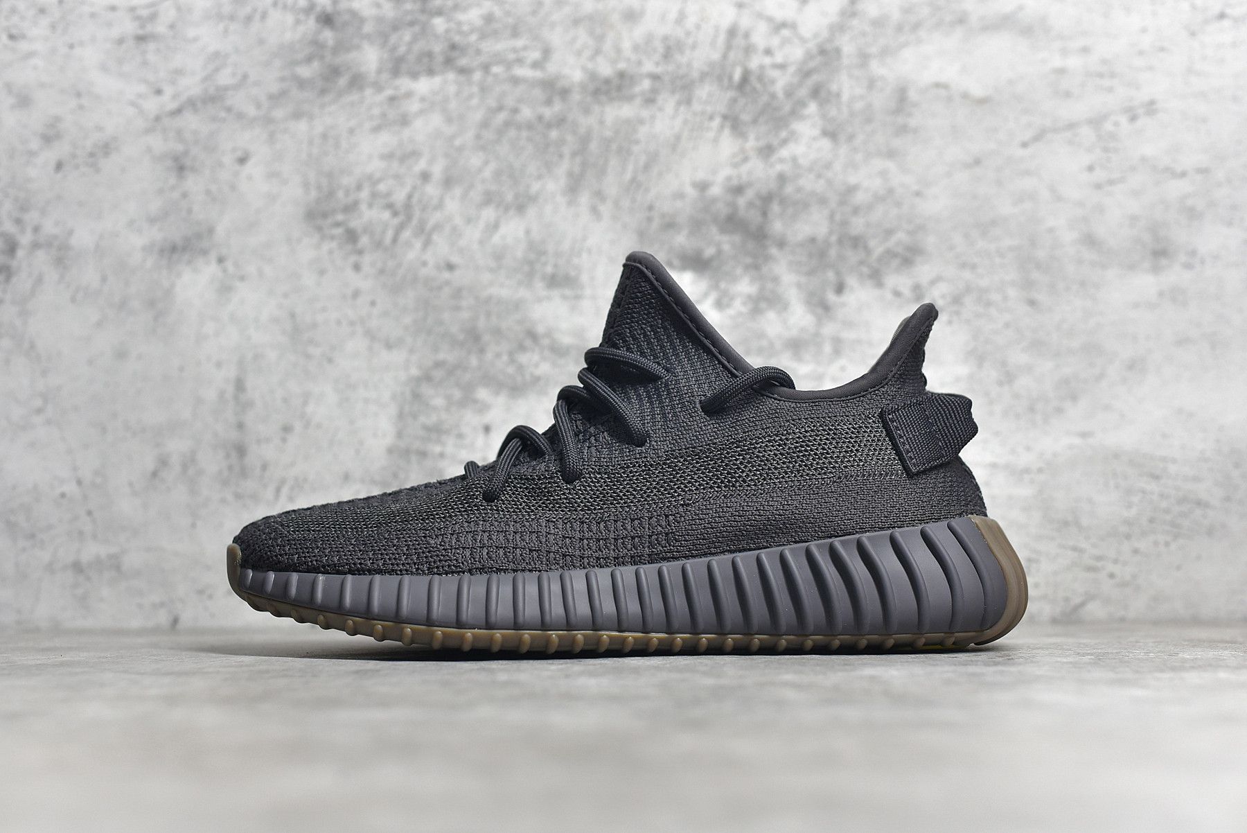 Yeezy 350 V2 'Cinder'