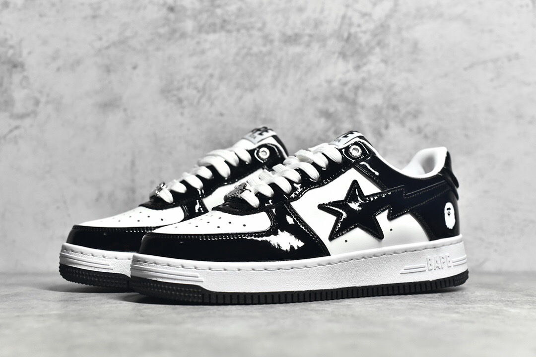 BAPE black white