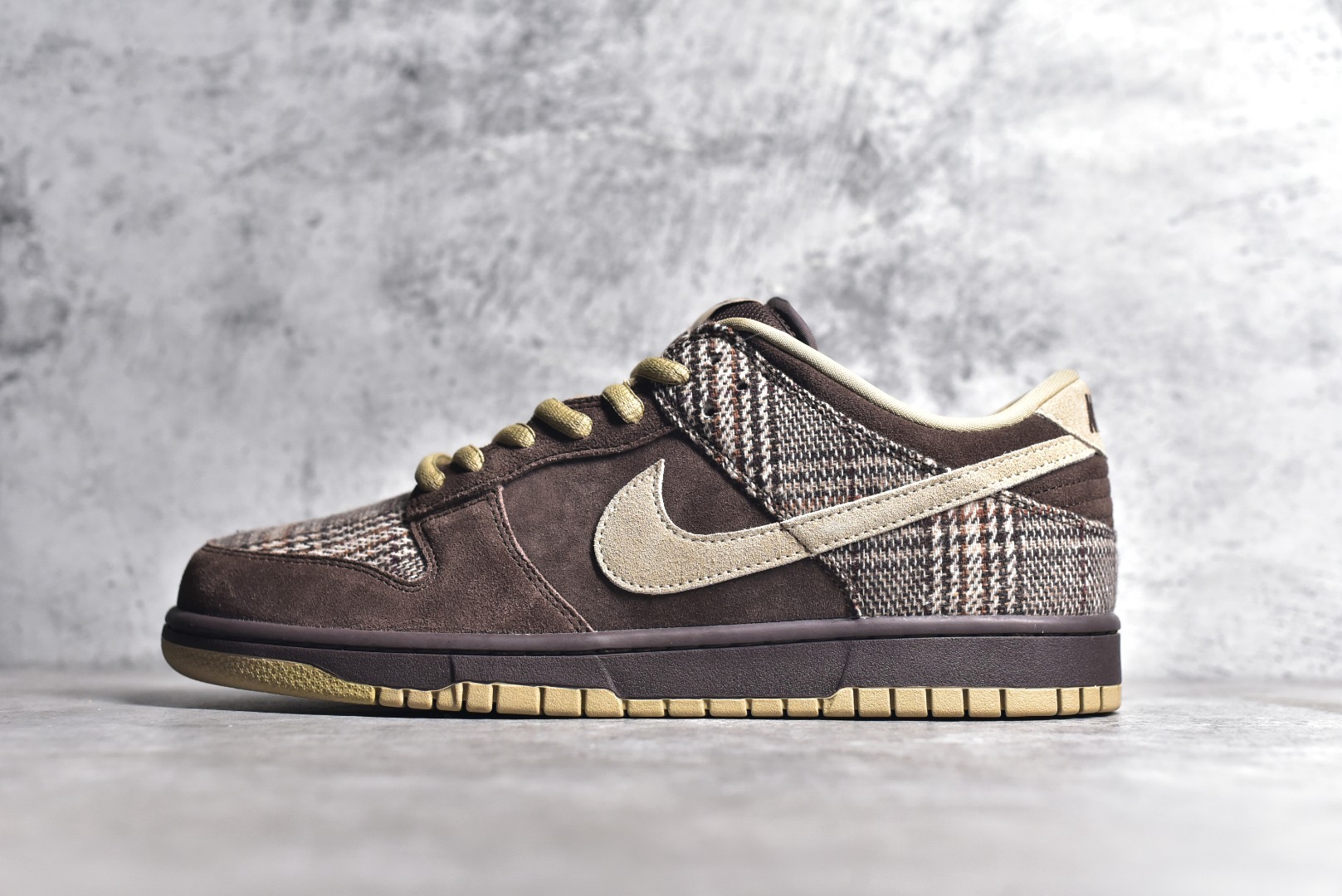 NK SB Dunk Low Tweed 304292-223