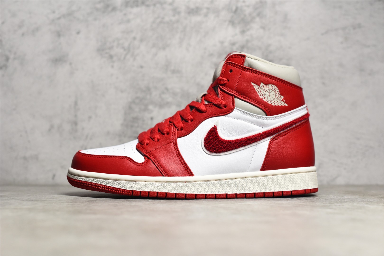 Air Jorden 1 High Newstalgia Chenille