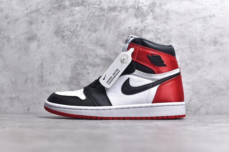 Air Jordan 1 High Satin Black Toe