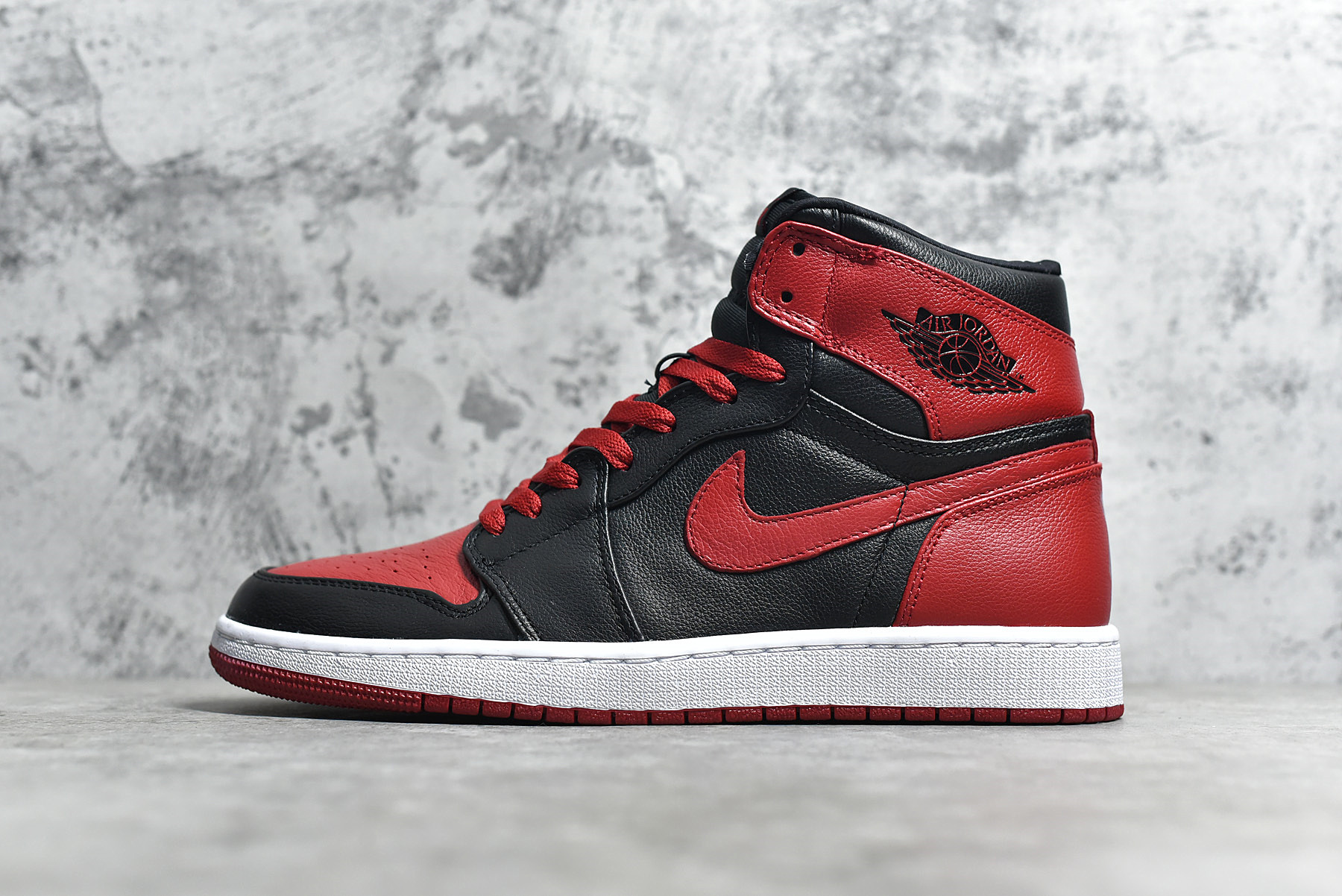 Air Jordan 1 High Banned