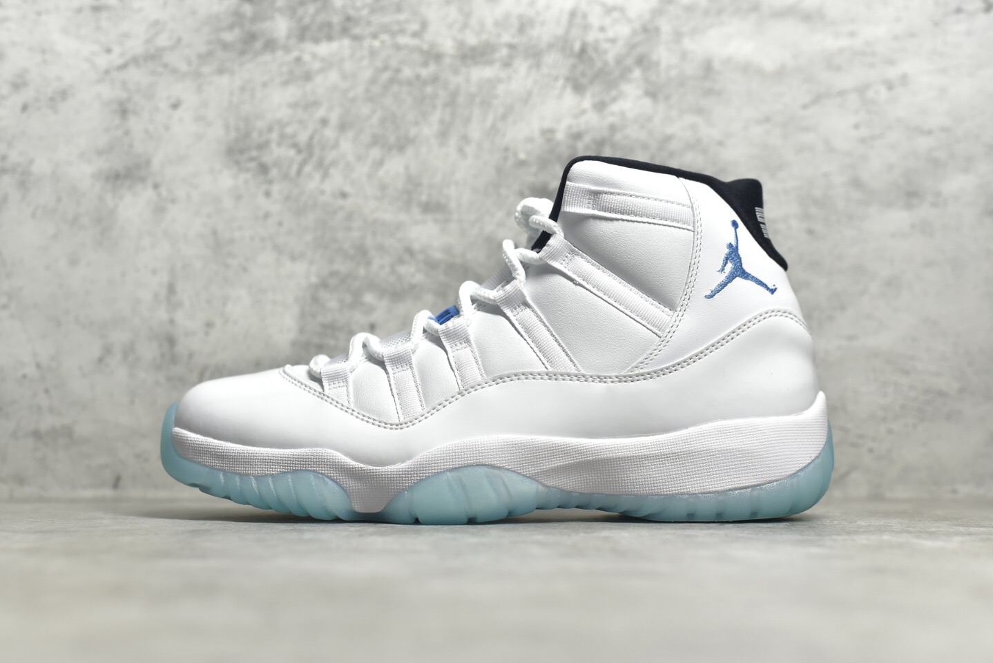 Jordan 11 Retro AJ11 - Legend Blue