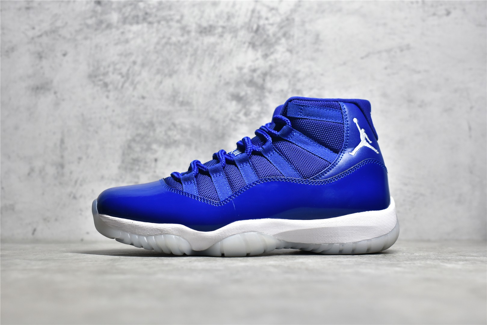 Jordan 11 Retro Midnight blue