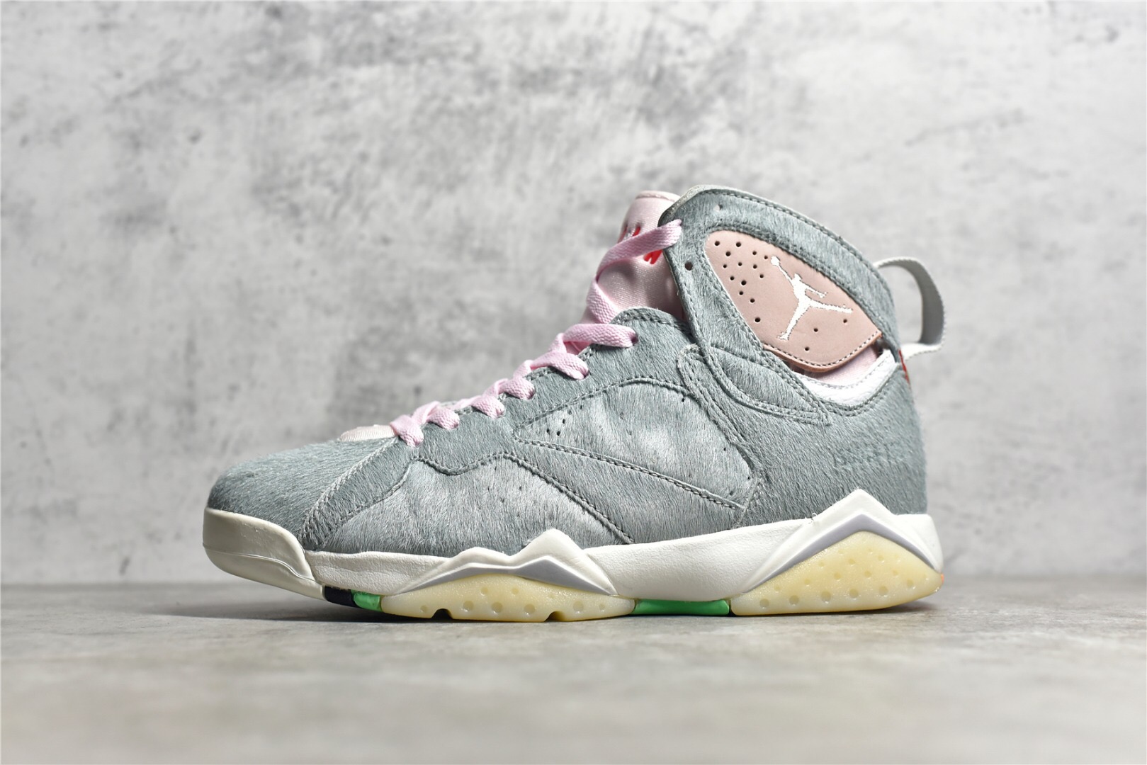Jorden 6 Retro Hare 2.0