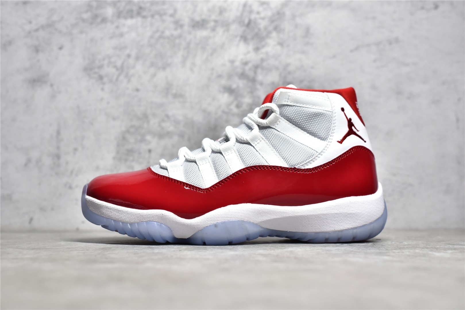 Air Jordan 11 Cherry (2022)