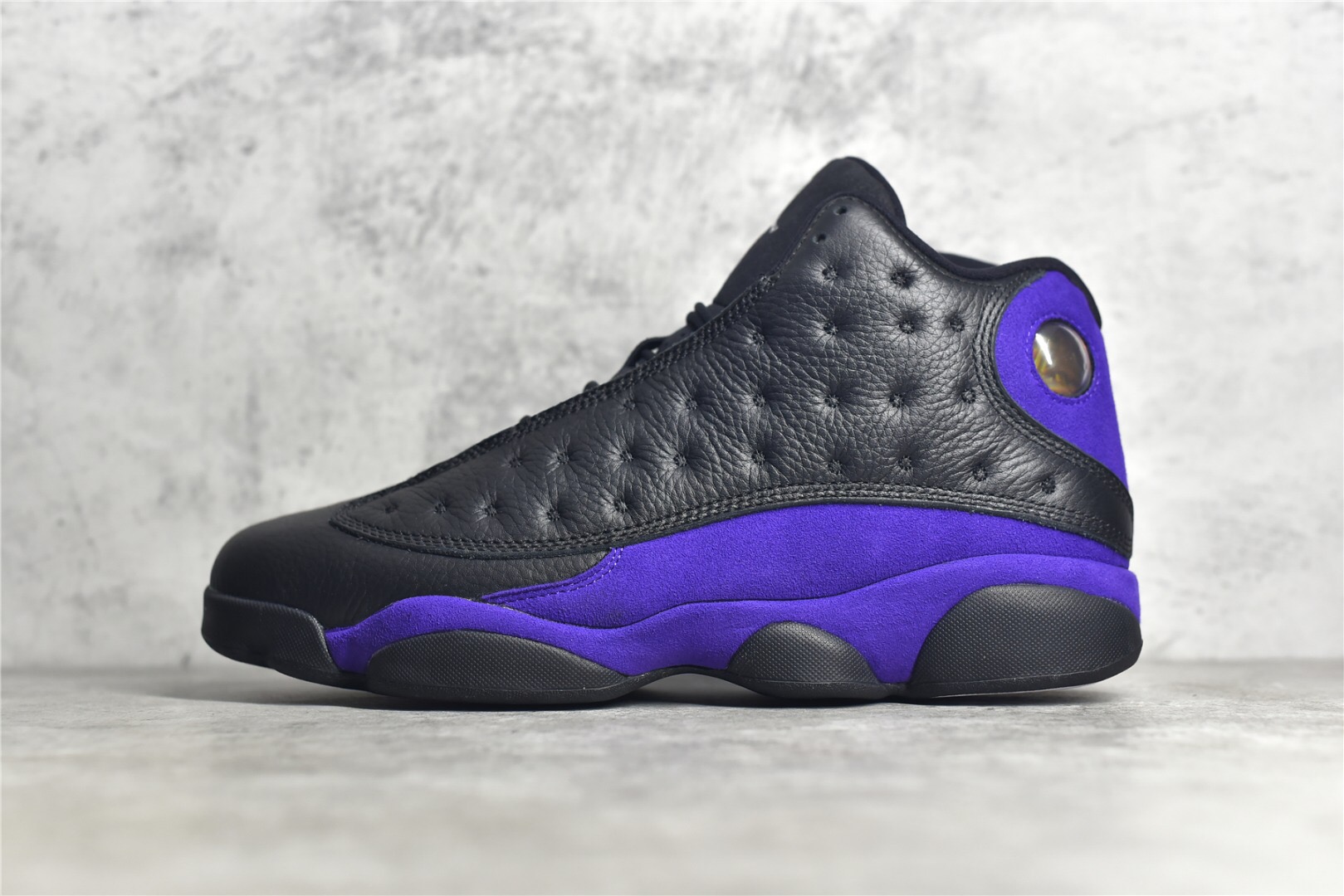 Jordan 13 Retro Black Purple