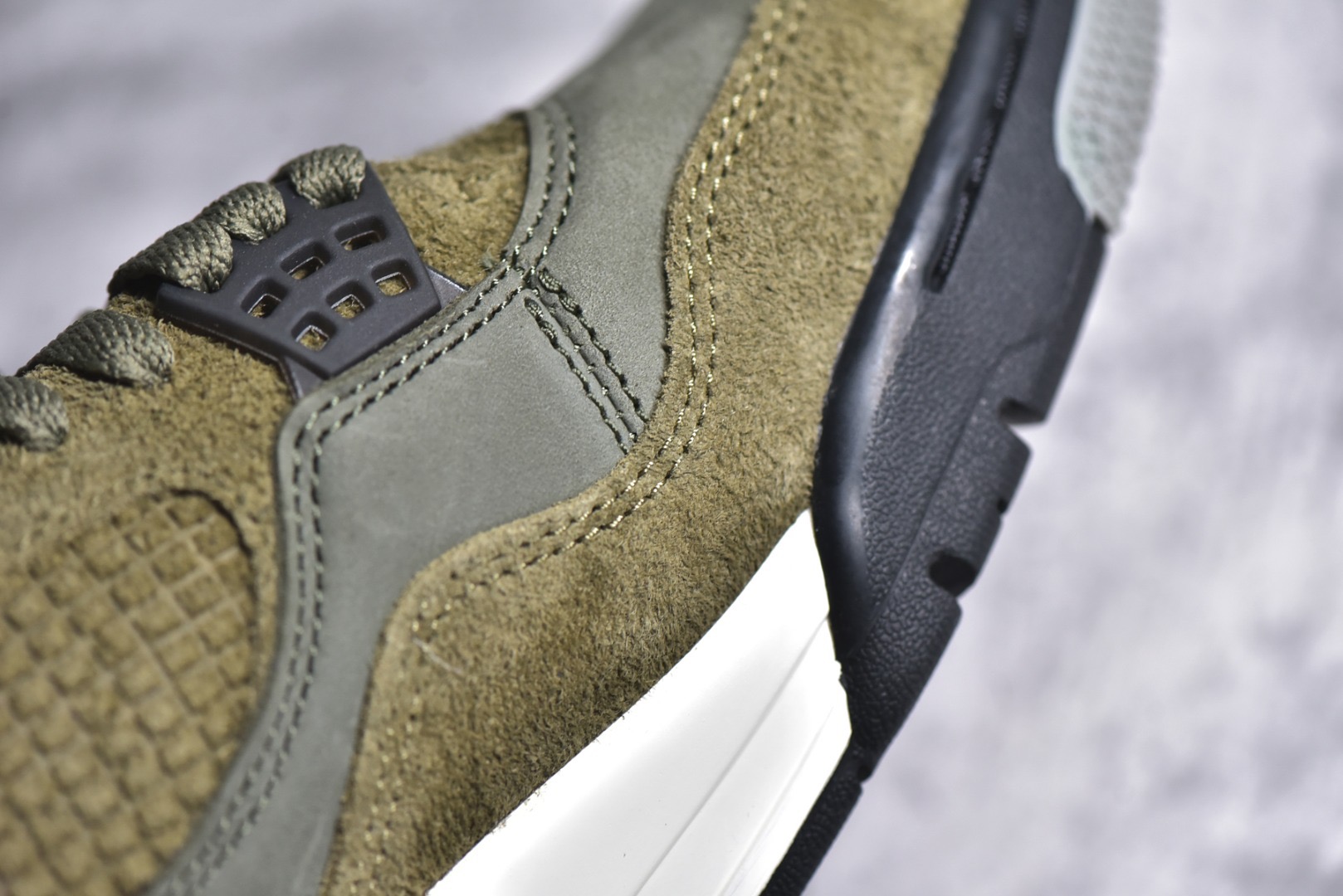 Air Jordan 4 SE Craft Medium Olive
