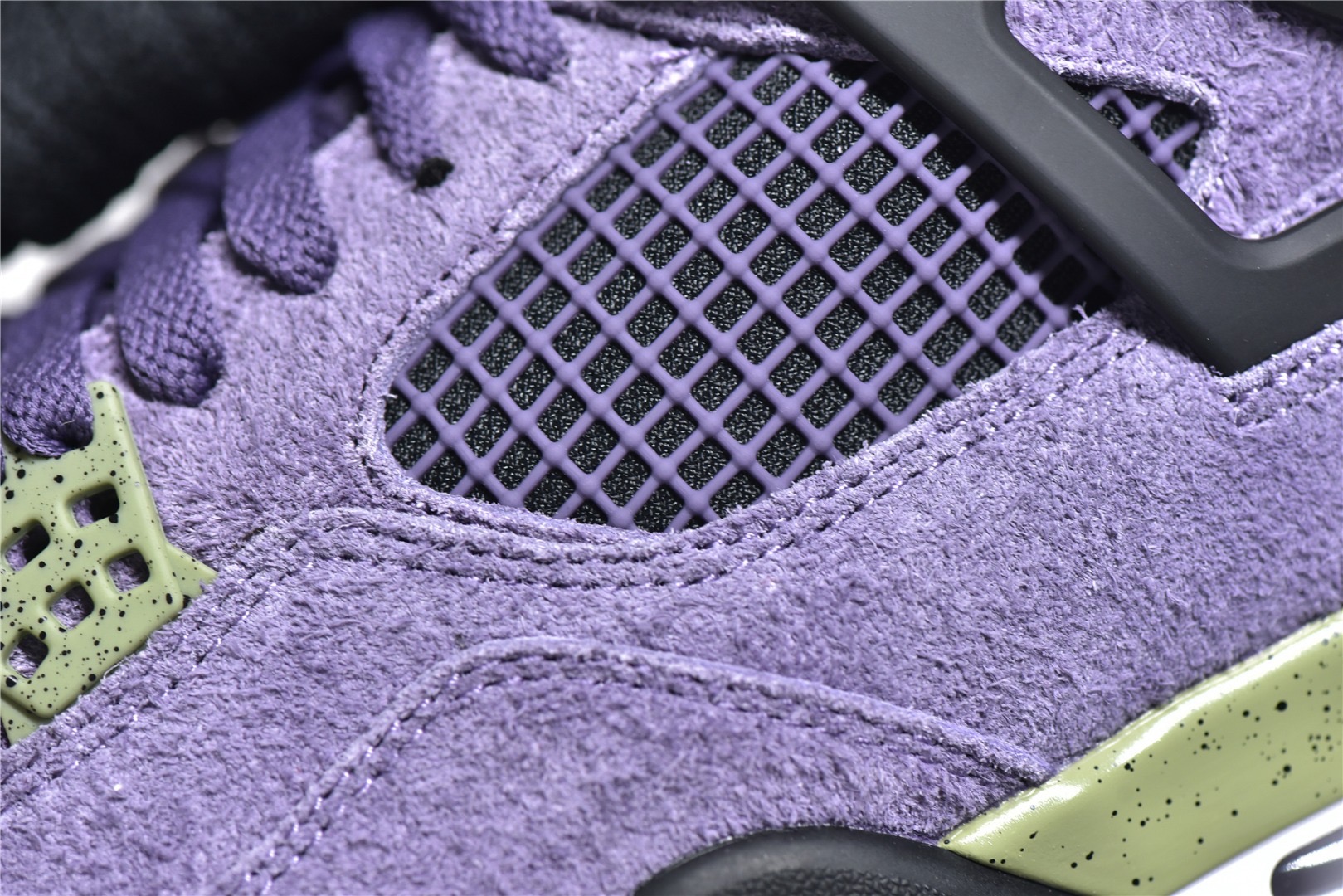 Air Jordan 4 Retro Canyon Purple