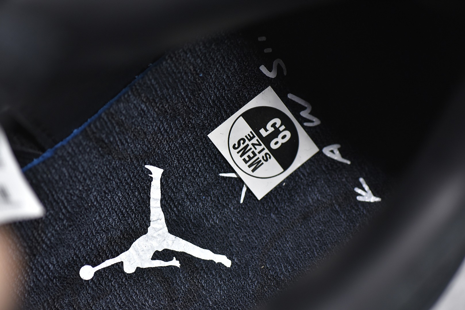 Air Jordan 4 Retro Kaws Black