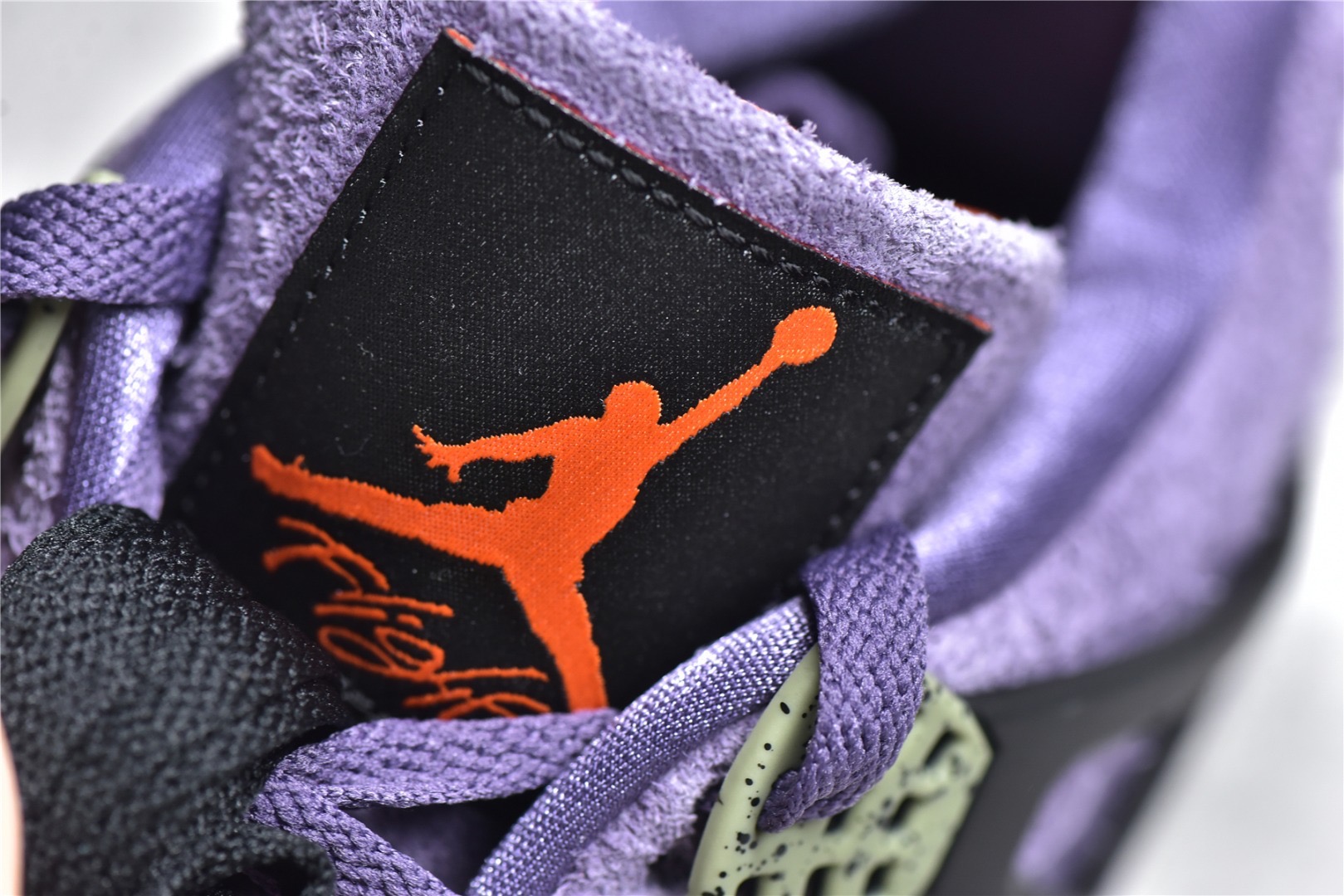 Air Jordan 4 Retro Canyon Purple